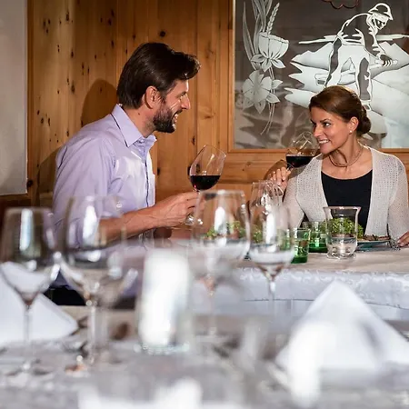 Vital Kristall فندق 4*