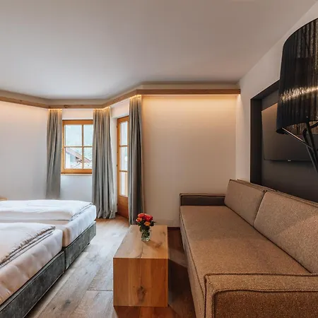 Vital Kristall Hotel 4*