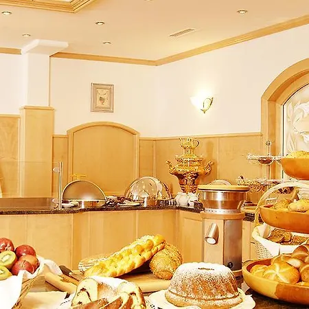 Vital Kristall Hotel 4*