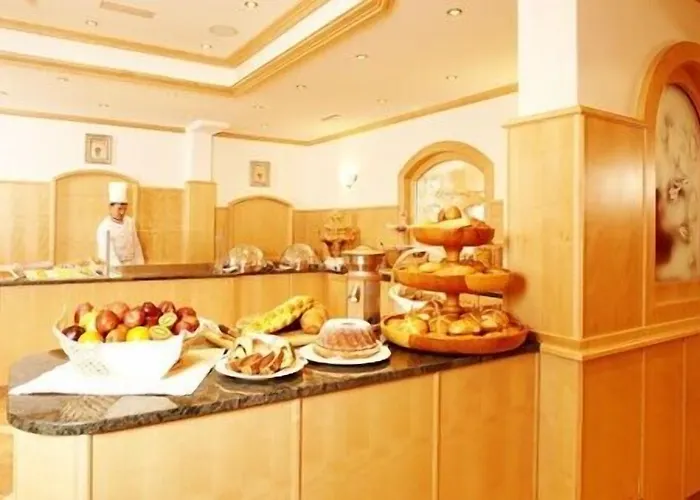 Vital Kristall Hotel 4*