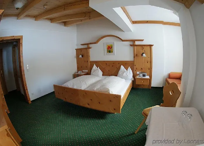 Vital Kristall Hotel 4*