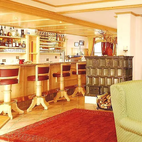 Vital Kristall Hotel 4*